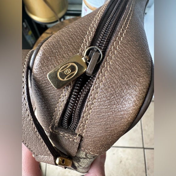 Gucci Crossbody Bag - Picture 4 of 13